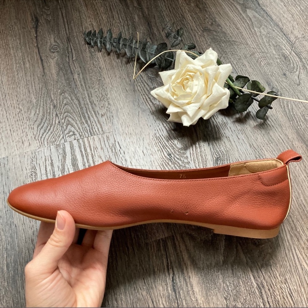 Everlane The Day Glove Flat in Brick